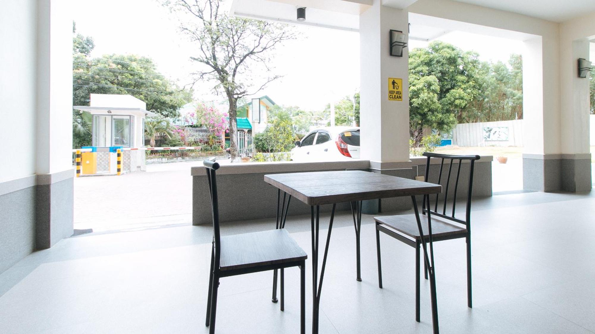 Reddoorz Plus At Alpina Heights Paranaque Paranaque City Exterior foto